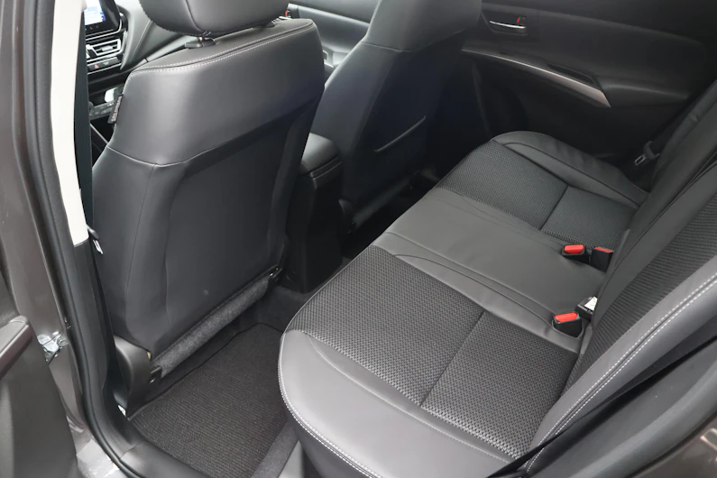 Fahrzeugbild SUZUKI S-CROSS