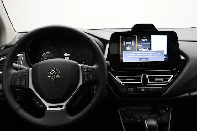 Suzuki S-Cross 1.4 T Sakura Top Hybrid 4x4