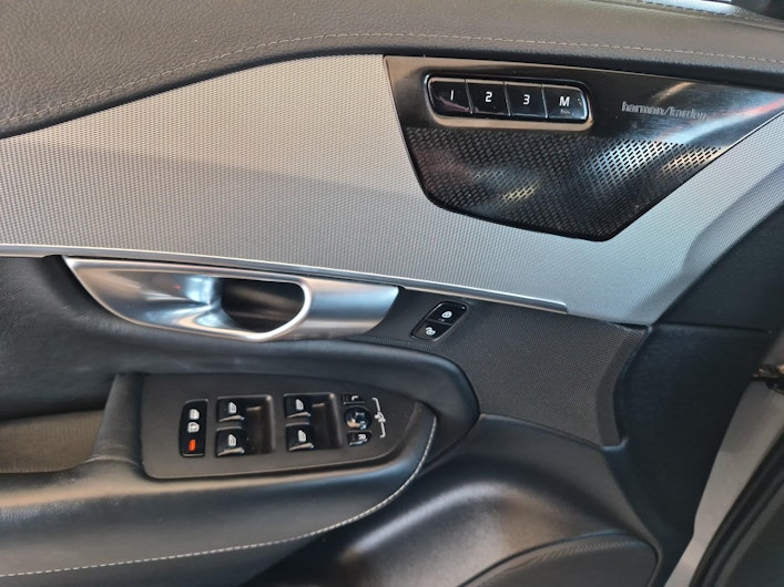 immagine del veicolo VOLVO XC90