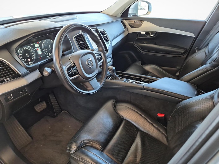 immagine del veicolo VOLVO XC90