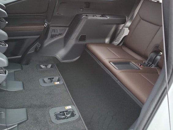 Vehicle image 16 Vehicle image 16