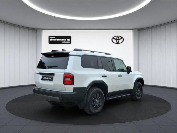 Vehicle image 6 Vehicle image 6