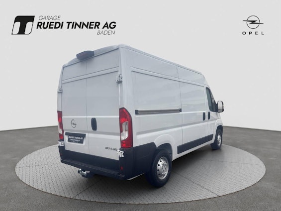 Vehicle image 4 Vehicle image 4