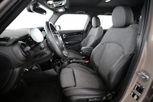 Vehicle image MINI F55 1.5i Cooper