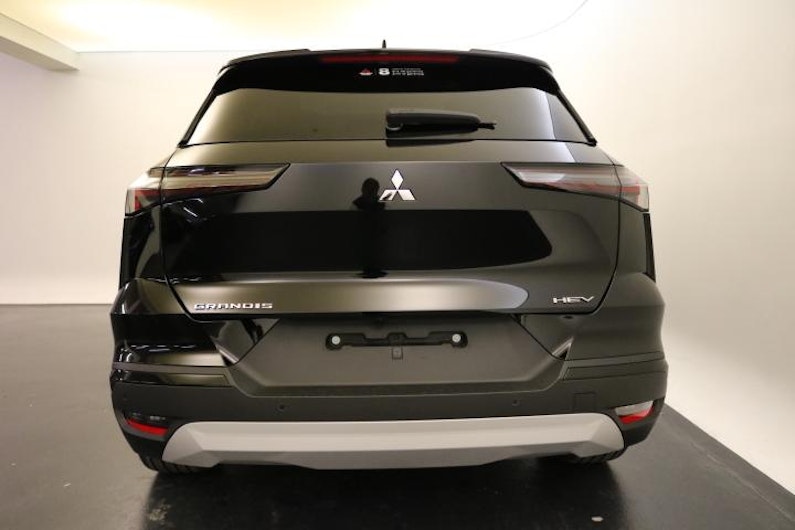 Vehicle image MITSUBISHI GRANDIS