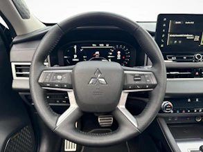 https://vehicle.imgix.net/4185901/cdf3842d-c6e4-4896-b4f6-bbbf0951315c.jpg