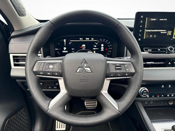 Fahrzeugbild MITSUBISHI OUTLANDER