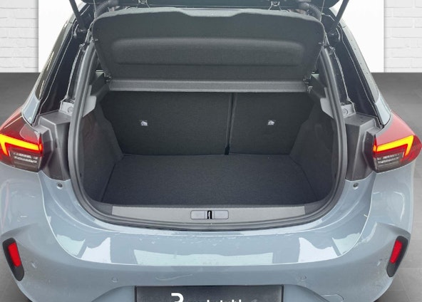 Vehicle image 12 Vehicle image 12