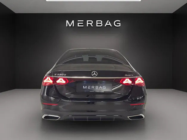 Mercedes-Benz E 220 d 4Matic 9G-Tronic