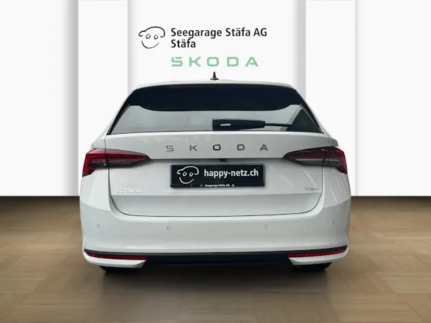 Škoda Octavia Combi 2.0 TSI DSG Selection 4x4
