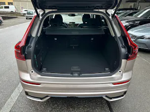 Volvo XC60 T8 eAWD PluginHybrid Ultra Dark Geartronic