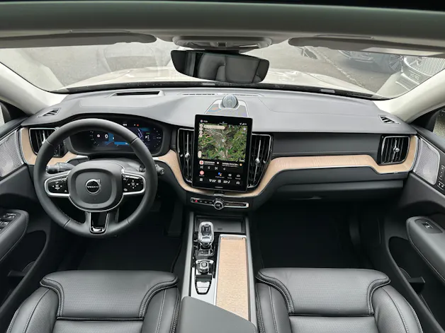 Volvo XC60 T8 eAWD PluginHybrid Ultra Dark Geartronic