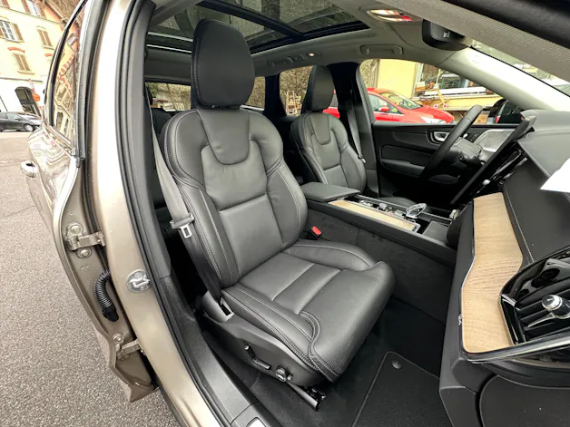 Volvo XC60 T8 eAWD PluginHybrid Ultra Dark Geartronic