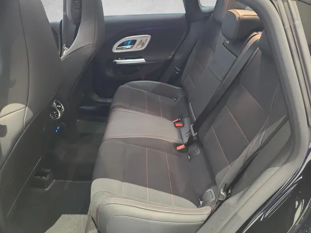 Mercedes-Benz CLA 200 7G-DCT