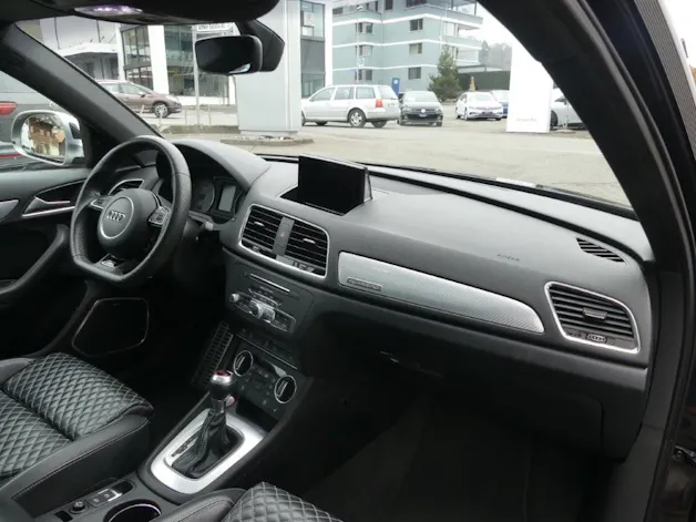 Audi RS Q3 2.5 TFSI performance quattro S-tronic