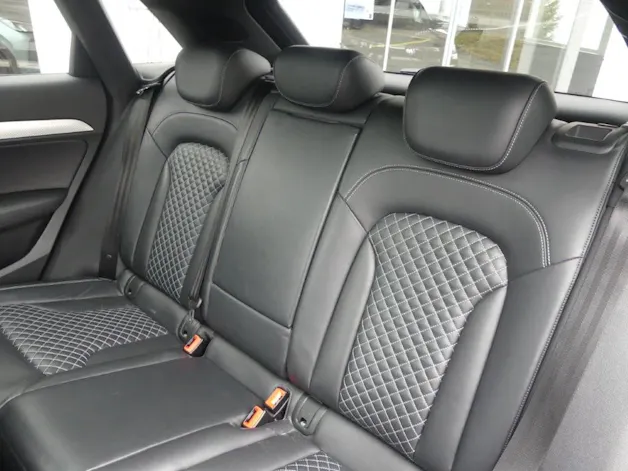 Audi RS Q3 2.5 TFSI performance quattro S-tronic