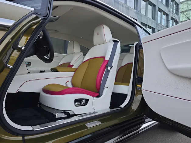 Rolls Royce ROLLS-ROYCE SPECTRE - Demo Fahrzeug - Herstellergarantie bis März 2030