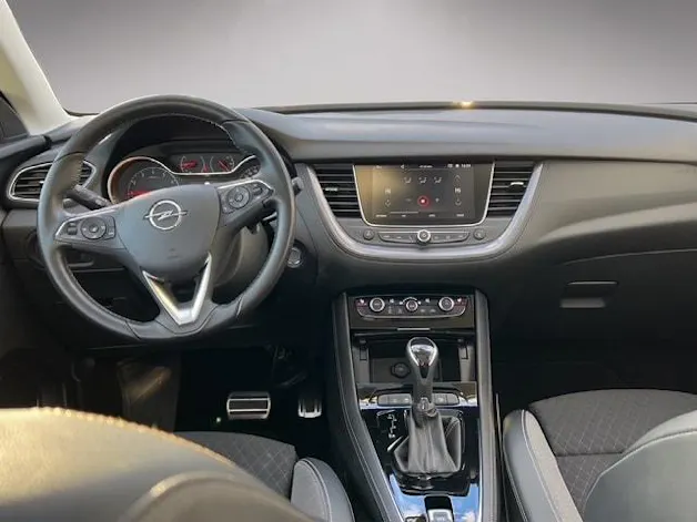 Opel Grandland X 1.2i TP Excellence Automatik