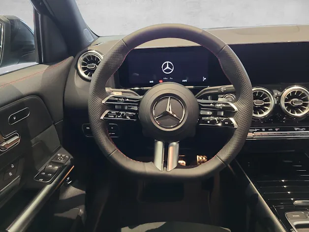 Mercedes-Benz GLA 250 4Matic 8G-DCT Swiss Star