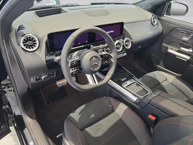 Mercedes-Benz GLA 250 4Matic 8G-DCT Swiss Star
