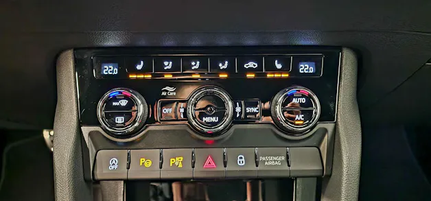 Škoda Karoq 2.0 TSI SportLine 4x4 DSG