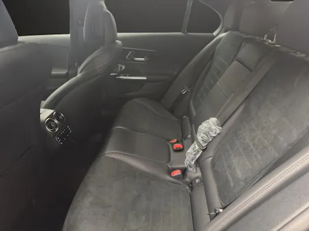 Mercedes-Benz C 300e 4 Matic EQ Hybrid