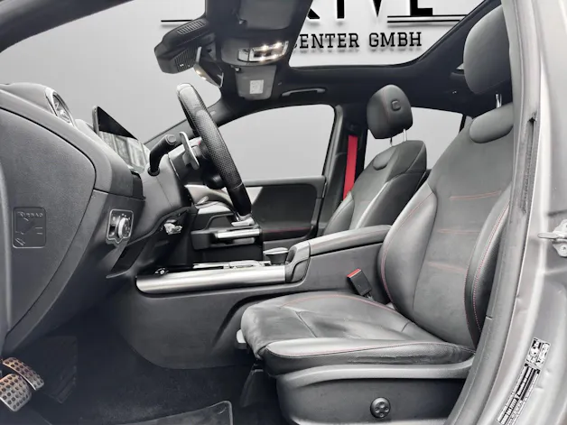 Mercedes-Benz GLA 45 AMG 4Matic+ 8G-Speedshift DCT