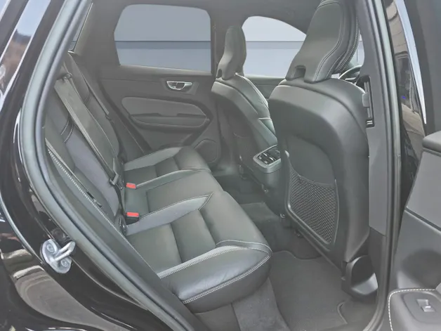 Volvo XC60 2.0 B5 MH Ultimate Dark AWD