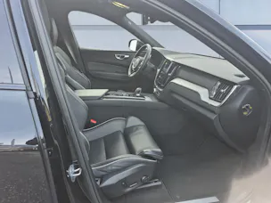 Volvo XC60 2.0 B5 MH Ultimate Dark AWD