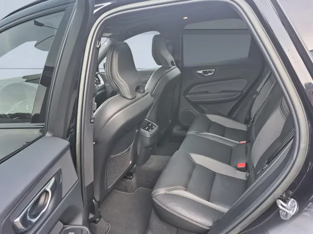 Volvo XC60 2.0 B5 MH Ultimate Dark AWD