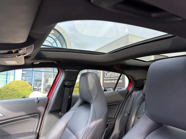 Mercedes-Benz GLA 220 AMG Line 4Matic 7G-DCT
