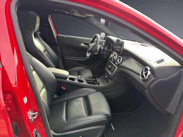 Mercedes-Benz GLA 220 AMG Line 4Matic 7G-DCT