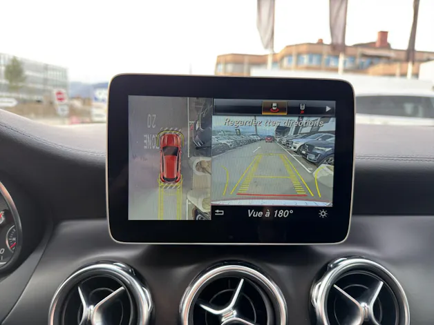 Mercedes-Benz GLA 220 AMG Line 4Matic 7G-DCT