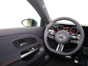 Mercedes-Benz CLA 200 8G-DCT