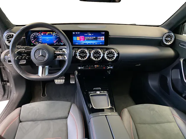 Mercedes-Benz A 220 AMG Line 4MATIC