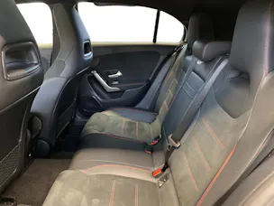 Mercedes-Benz A 220 AMG Line 4MATIC