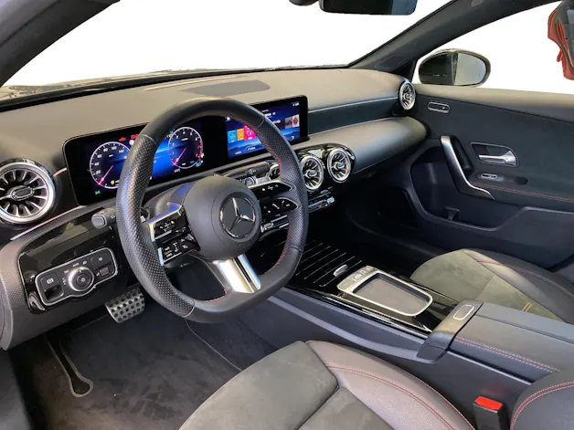 Mercedes-Benz A 220 AMG Line 4MATIC