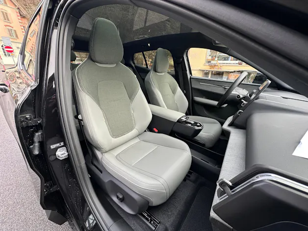 Volvo EX30 E60 69kWh Twin Ultra Performance