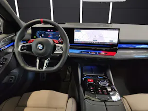 BMW M5 xDrive