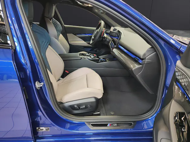 BMW M5 xDrive