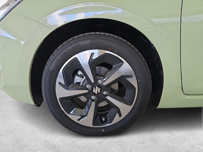 Fahrzeugbild SUZUKI SWIFT