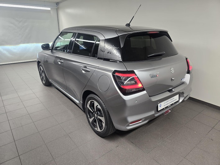 Vehicle image SUZUKI SWIFT