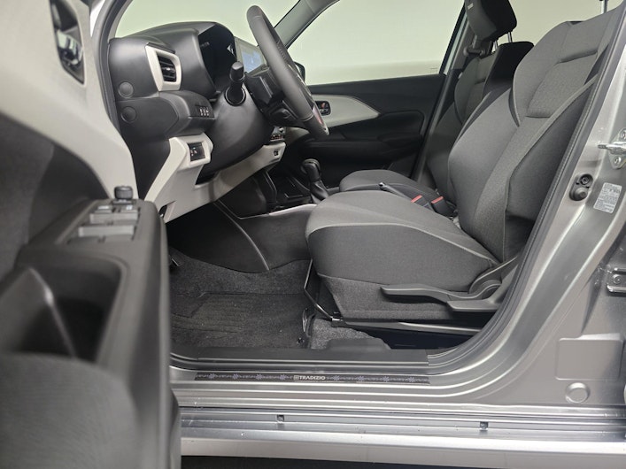 Vehicle image SUZUKI SWIFT