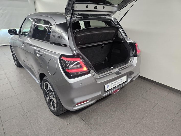 Vehicle image SUZUKI SWIFT