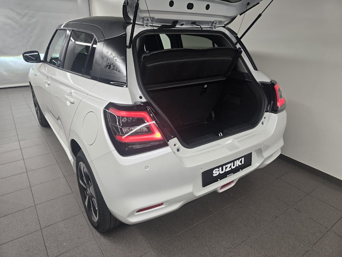 Vehicle image SUZUKI SWIFT