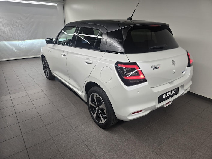 Vehicle image SUZUKI SWIFT