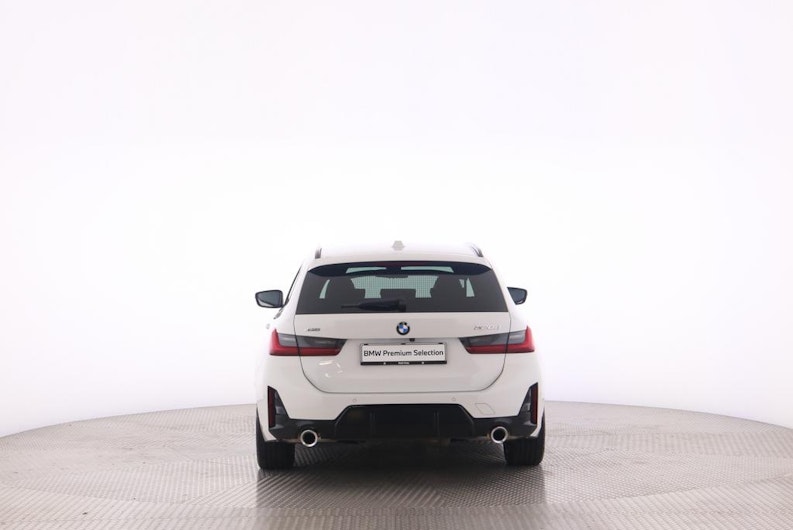 Vehicle image BMW 3 SERIES