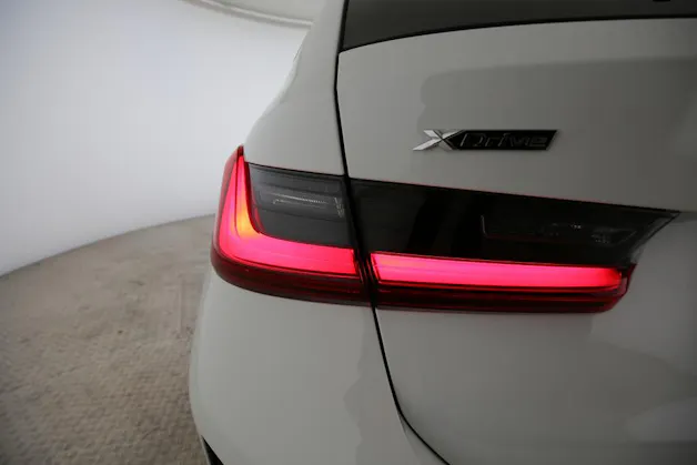 BMW 320d xDrive Touring