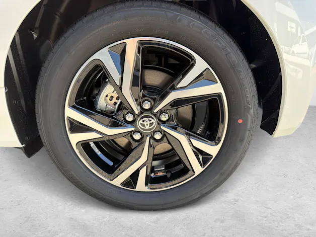 Toyota Yaris 1.5 VVT-i HSD Trend