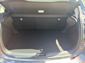 https://vehicle.imgix.net/4186835/30854058-9faa-41f4-92f4-043151cf57ed.jpeg